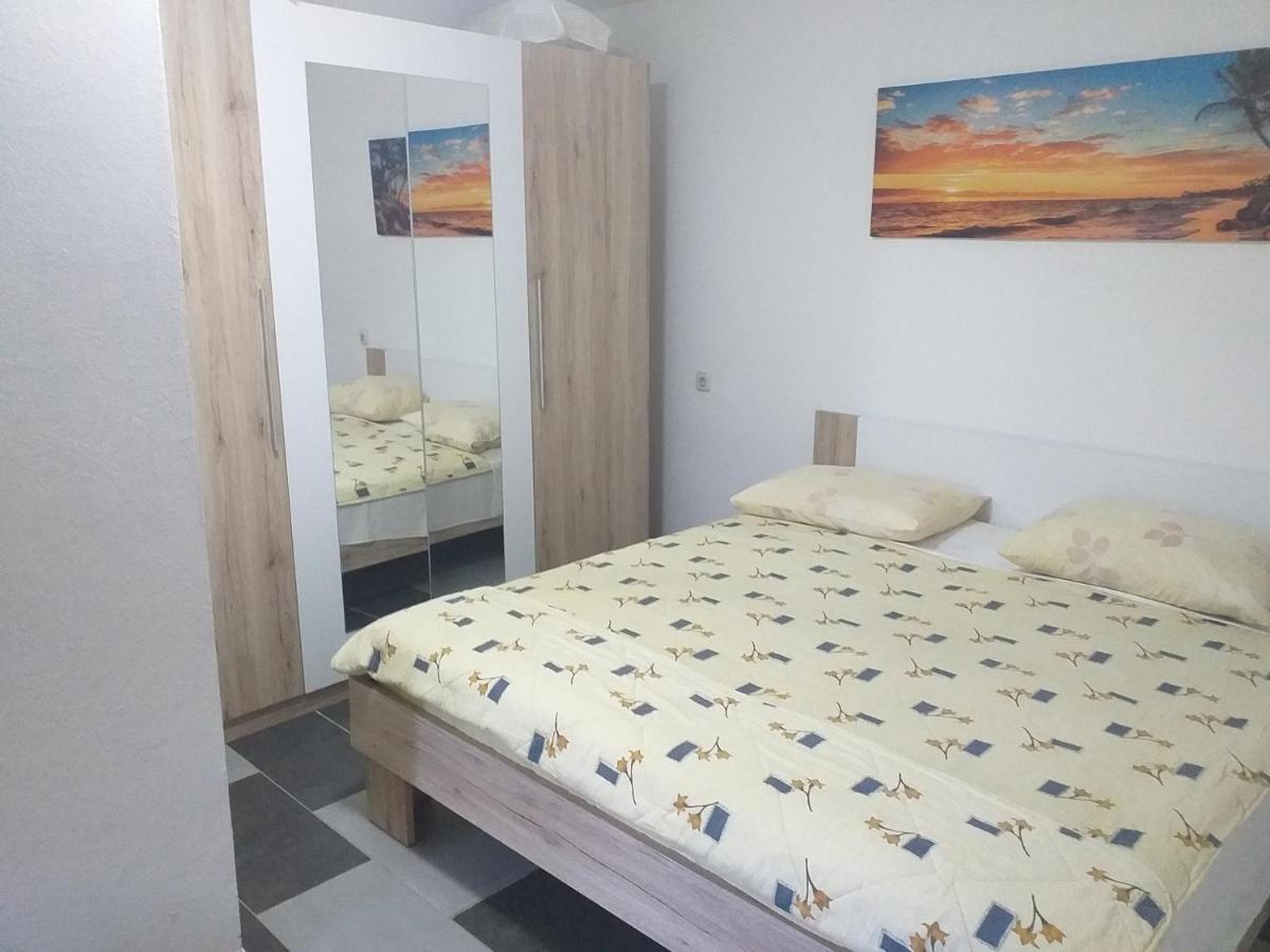 Apartmani Branka Rtina Buitenkant foto