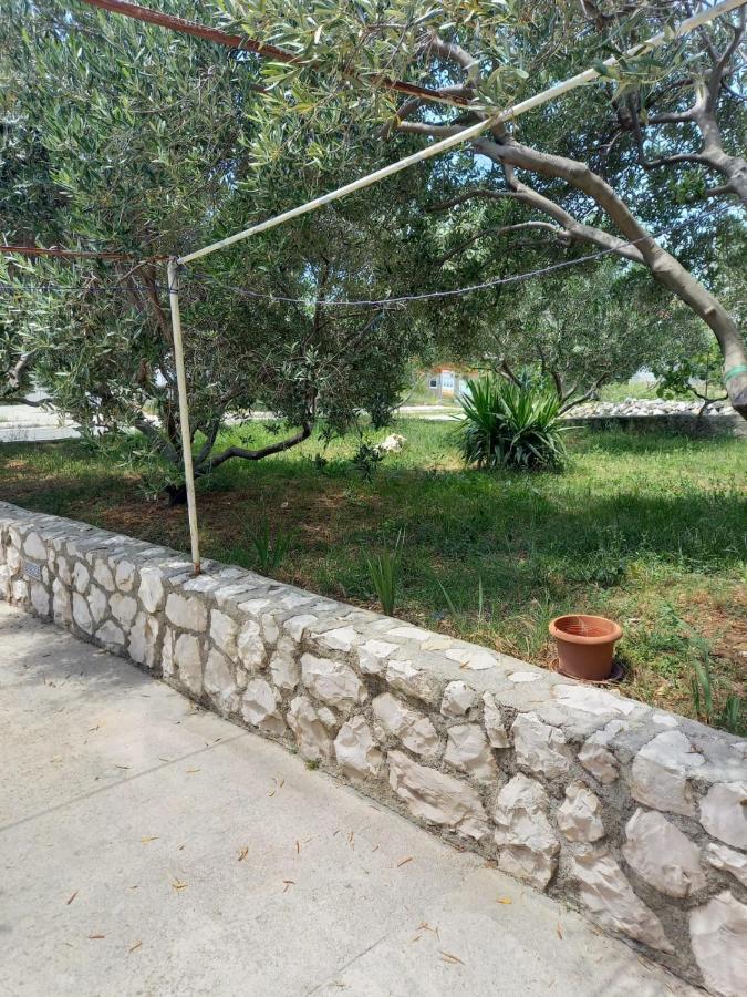 Apartmani Branka Rtina Buitenkant foto